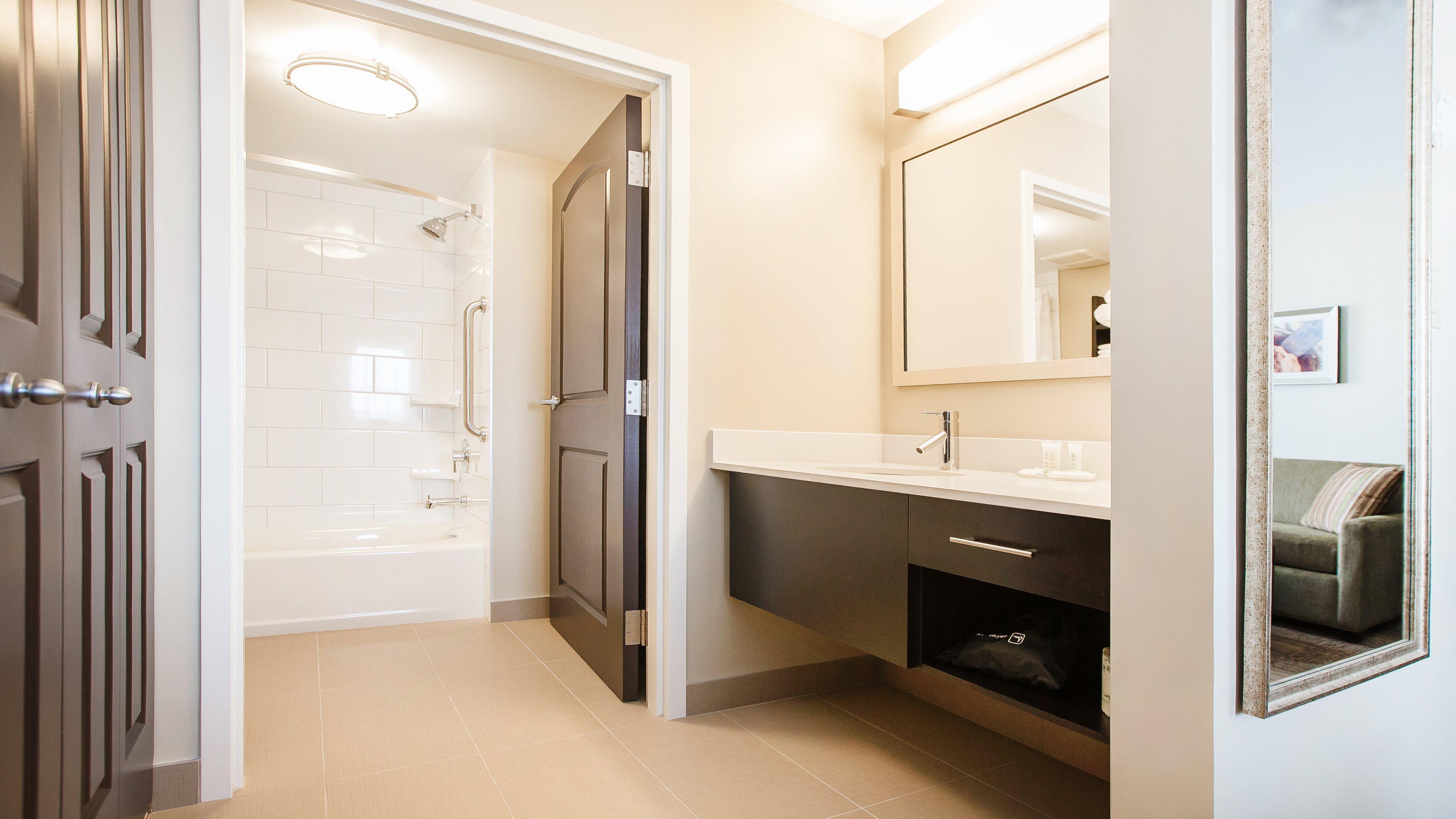 Staybridge Suites West Edmonton By Ihg Exterior foto